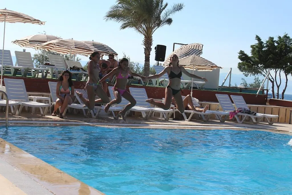 Wa Cesme Farm Hotel Beach Resort & Spa